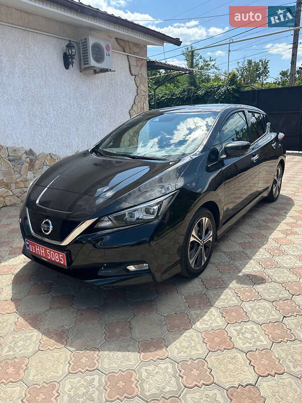 Хэтчбек Nissan Leaf 2018 в Одессе
