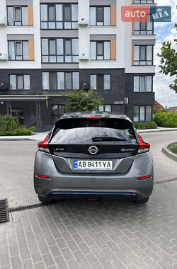 Хэтчбек Nissan Leaf 2021 в 