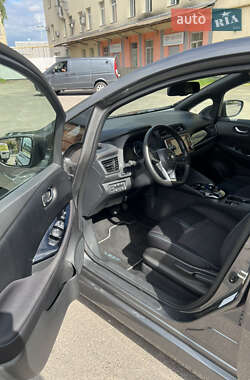 Хэтчбек Nissan Leaf 2021 в 