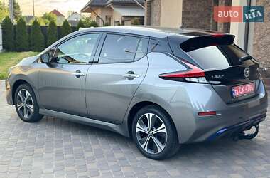 Хетчбек Nissan Leaf 2020 в 