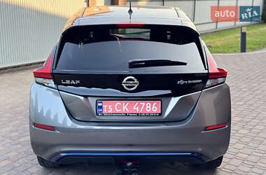 Хетчбек Nissan Leaf 2020 в 