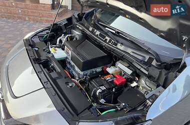 Хетчбек Nissan Leaf 2020 в 