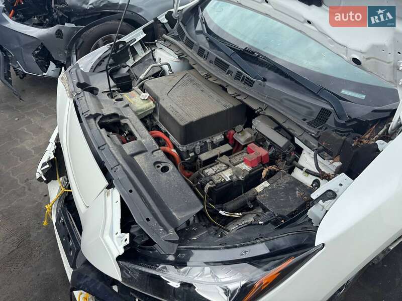 Хэтчбек Nissan Leaf 2018 в Львове