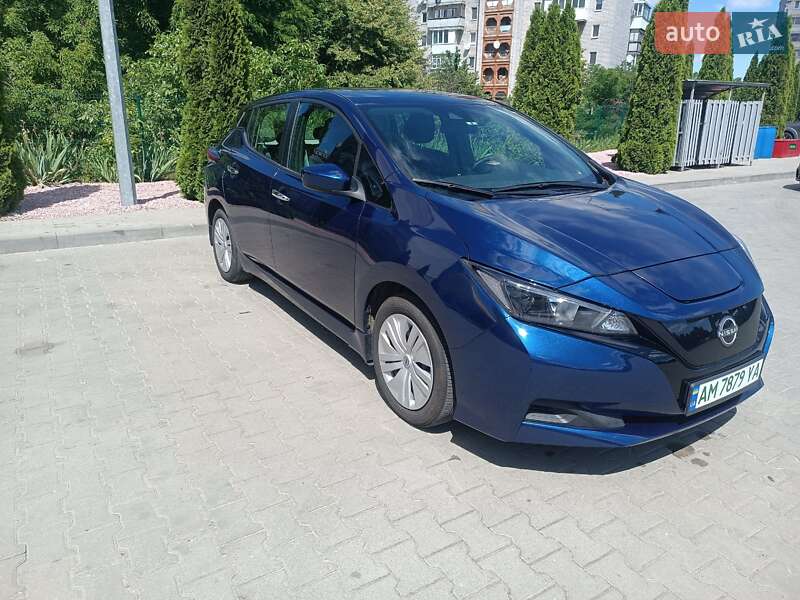 Хэтчбек Nissan Leaf 2024 в Житомире