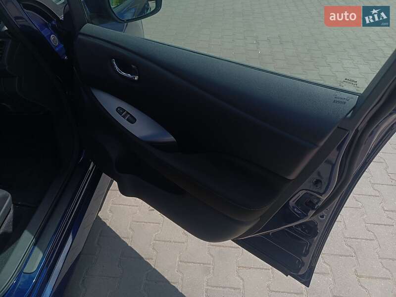 Хэтчбек Nissan Leaf 2024 в Житомире