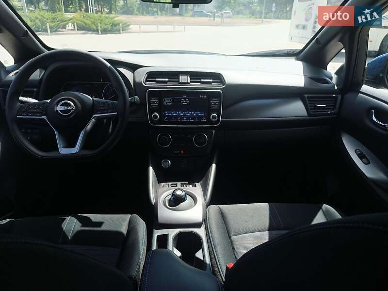 Хэтчбек Nissan Leaf 2024 в Житомире