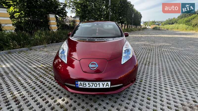 Хетчбек Nissan Leaf 2013 в Тульчині