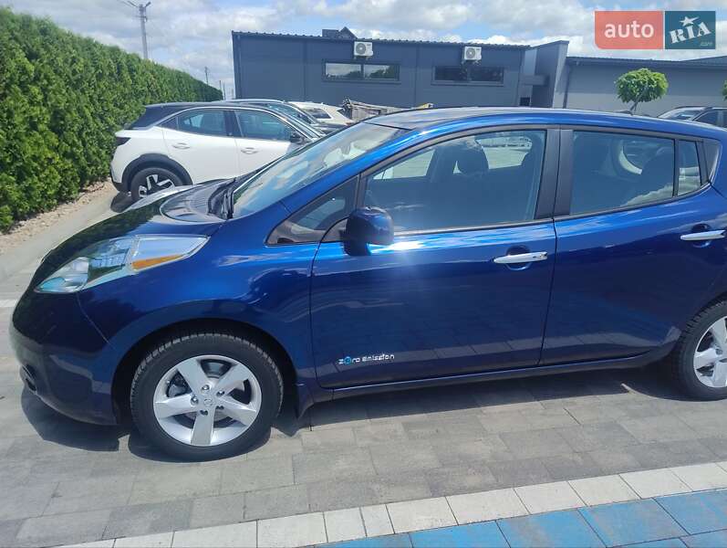 Хетчбек Nissan Leaf 2016 в Луцьку