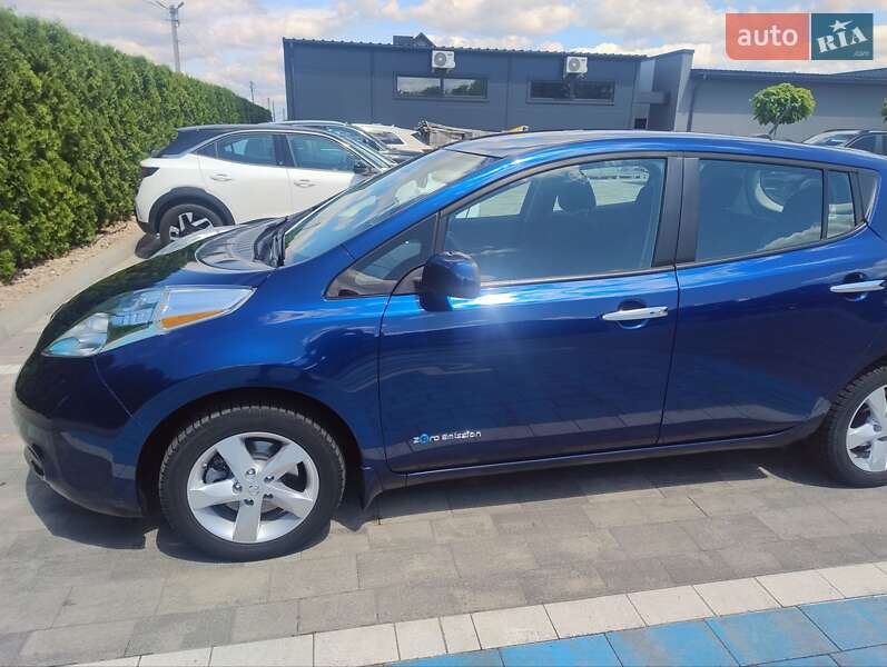 Хетчбек Nissan Leaf 2016 в Луцьку