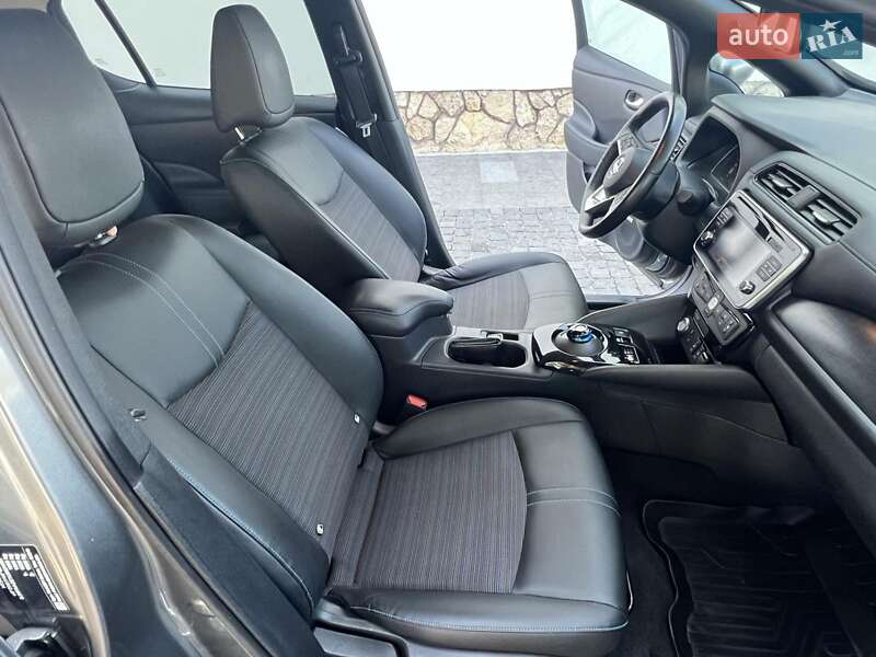 Хетчбек Nissan Leaf 2018 в Києві