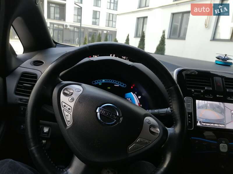 Хетчбек Nissan Leaf 2013 в Львові