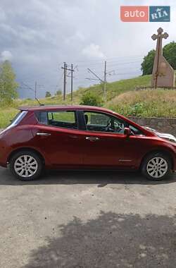 Хэтчбек Nissan Leaf 2016 в 