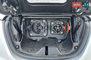 Хэтчбек Nissan Leaf 2012 в 