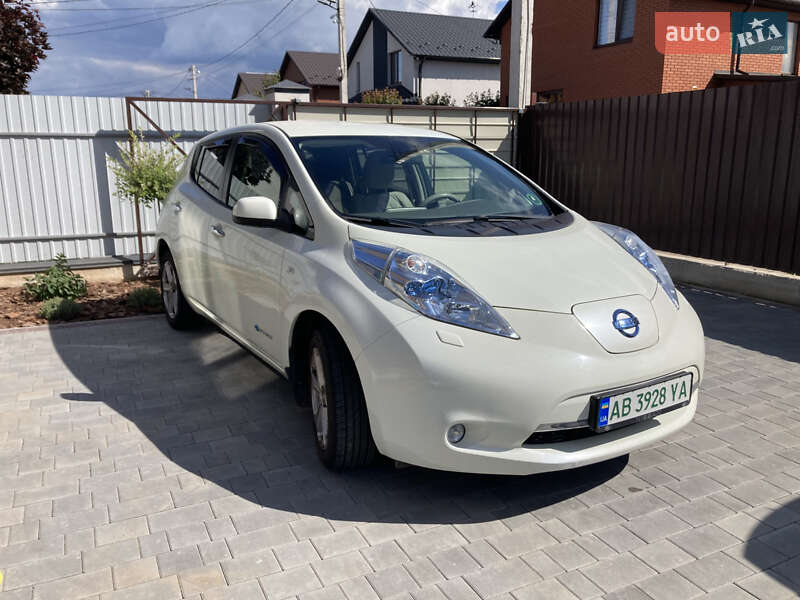 Хэтчбек Nissan Leaf 2012 в Виннице
