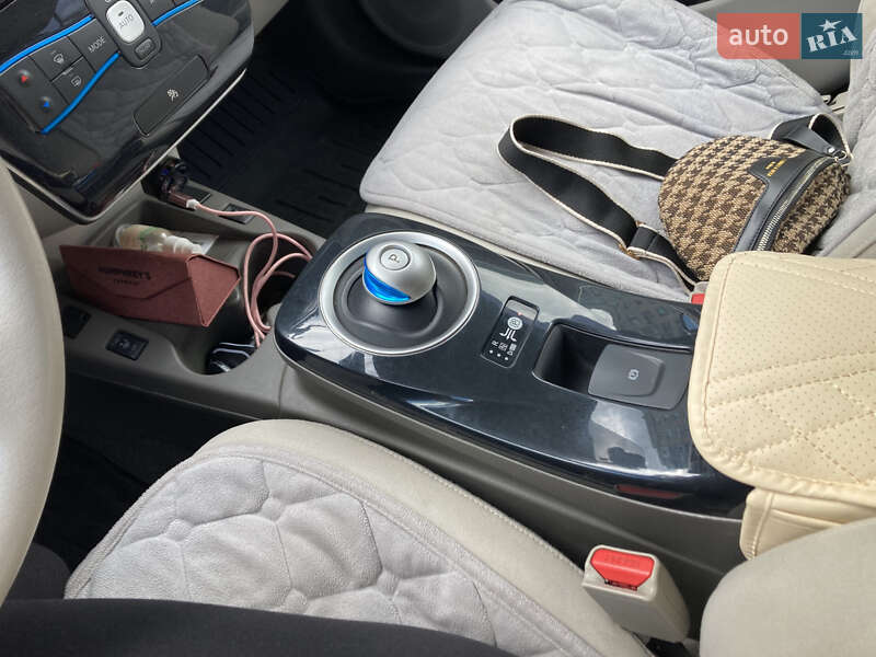 Хэтчбек Nissan Leaf 2012 в Виннице