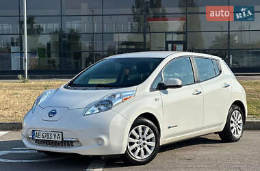 Хэтчбек Nissan Leaf 2015 в Днепре