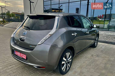 Хетчбек Nissan Leaf 2014 в 