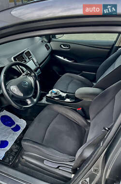 Хетчбек Nissan Leaf 2014 в 