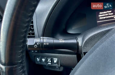 Хетчбек Nissan Leaf 2014 в 