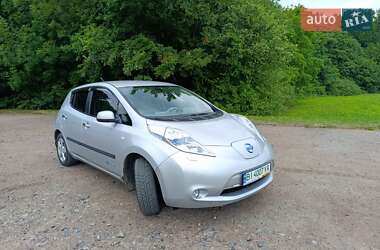 Хэтчбек Nissan Leaf 2012 в Полтаве