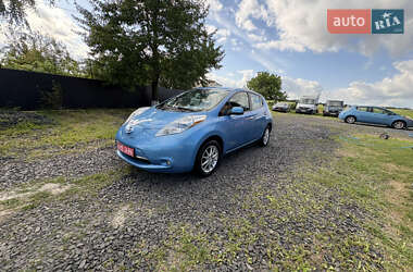 Хетчбек Nissan Leaf 2013 в 