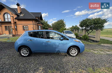 Хетчбек Nissan Leaf 2013 в 