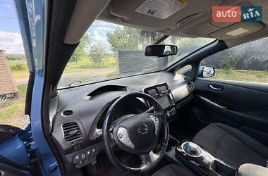 Хетчбек Nissan Leaf 2013 в 
