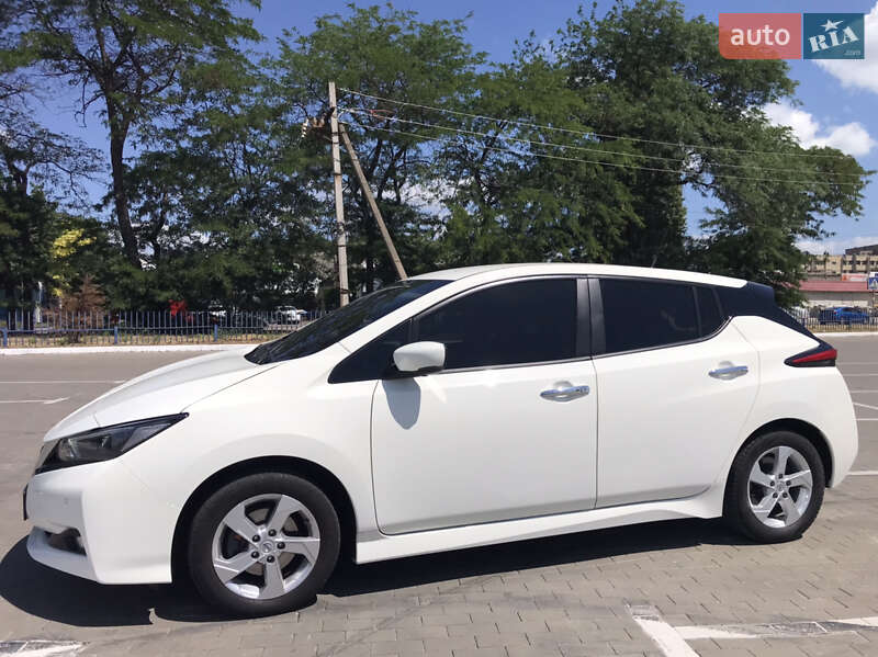 Хэтчбек Nissan Leaf 2020 в Одессе