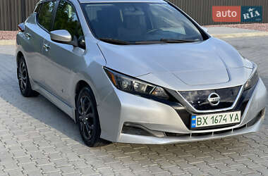 Хэтчбек Nissan Leaf 2018 в Хмельницком