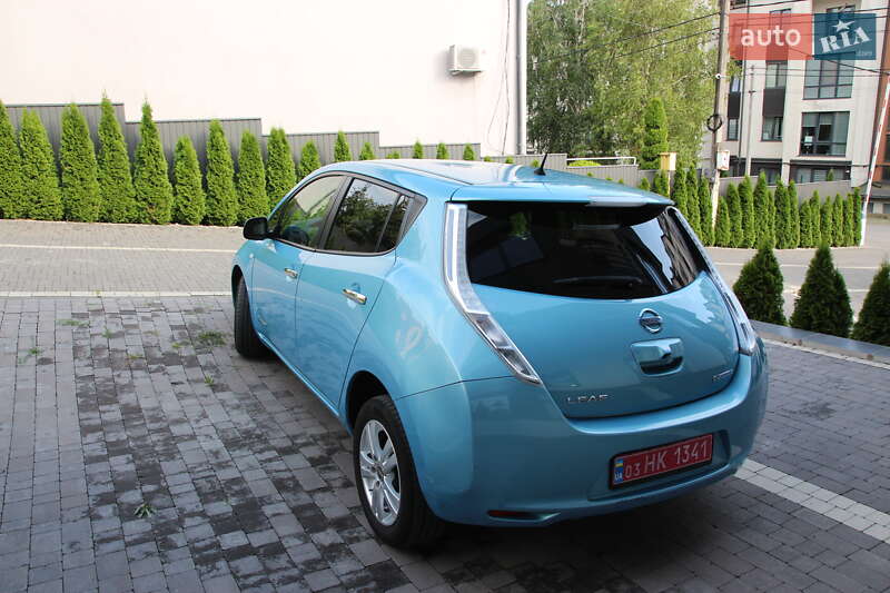 Хетчбек Nissan Leaf 2016 в Чернівцях