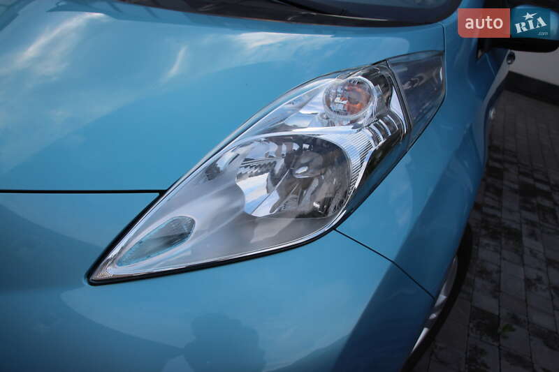 Хетчбек Nissan Leaf 2016 в Чернівцях
