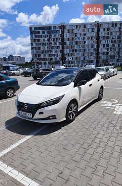 Хетчбек Nissan Leaf 2021 в Києві