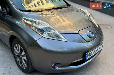 Хетчбек Nissan Leaf 2014 в 