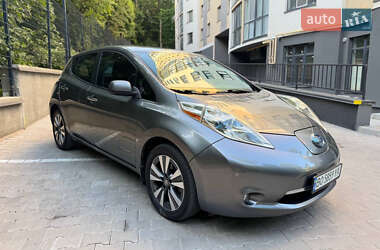 Хетчбек Nissan Leaf 2014 в 