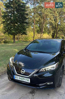 Хэтчбек Nissan Leaf 2019 в Киеве