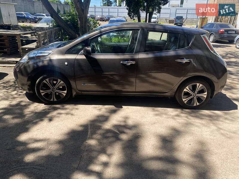 Nissan Leaf 2016