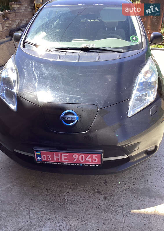 Хэтчбек Nissan Leaf 2011 в Ровно