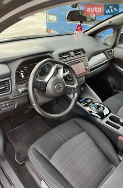 Хетчбек Nissan Leaf 2018 в Кам'янець-Подільському