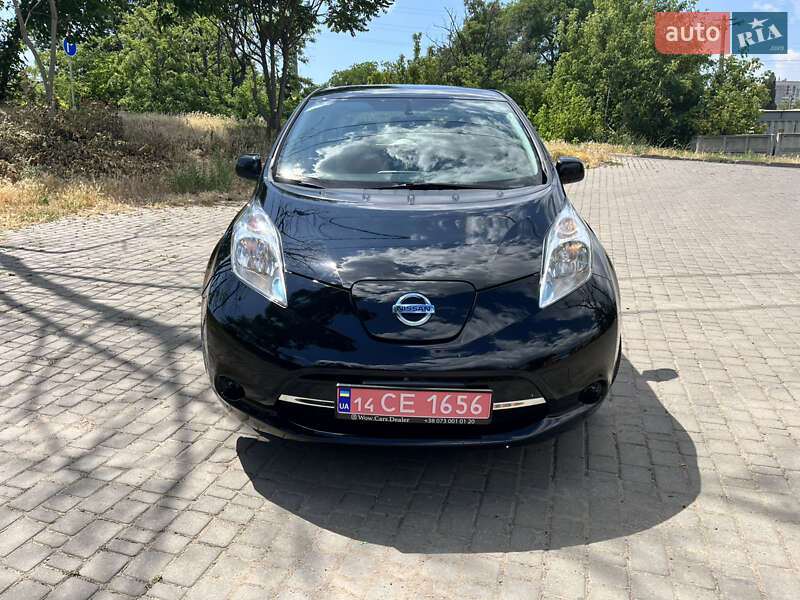 Хэтчбек Nissan Leaf 2015 в Одессе