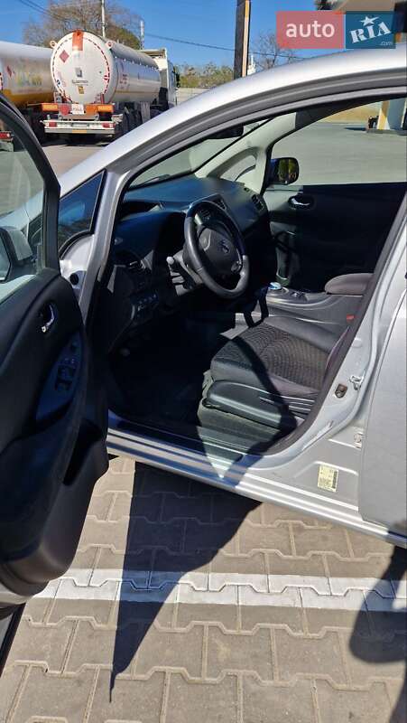 Хэтчбек Nissan Leaf 2014 в Одессе