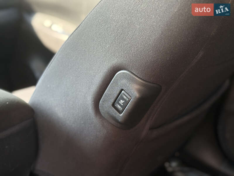 Хетчбек Nissan Leaf 2014 в Тернополі