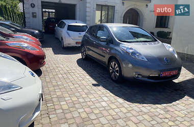 Хетчбек Nissan Leaf 2014 в Чернівцях