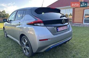 Хетчбек Nissan Leaf 2020 в 
