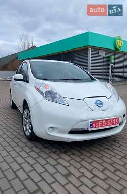 Хетчбек Nissan Leaf 2015 в Житомирі