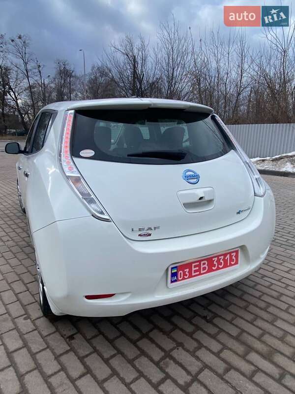 Хетчбек Nissan Leaf 2015 в Житомирі фото 2 Хетчбек Nissan Leaf 2015 в Житомирі