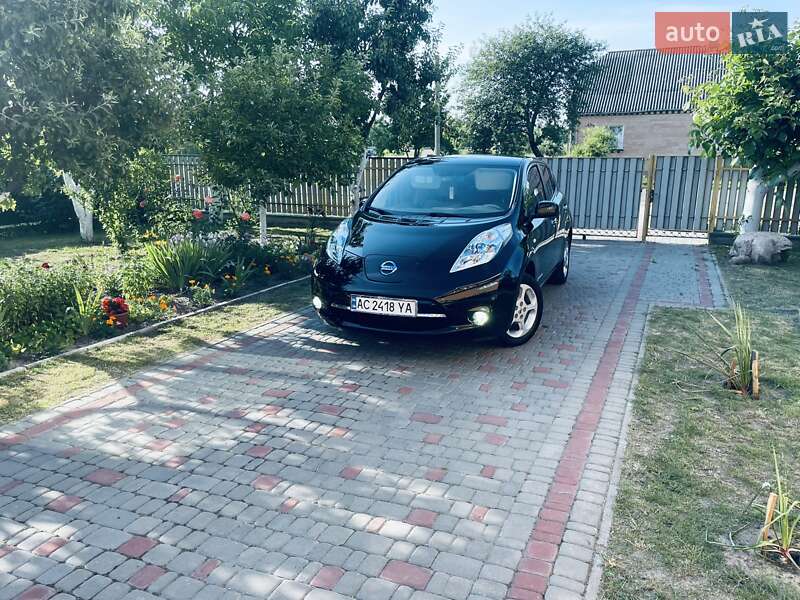 Хетчбек Nissan Leaf 2012 в Любомлі