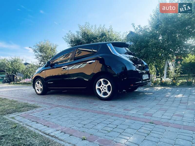Хетчбек Nissan Leaf 2012 в Любомлі