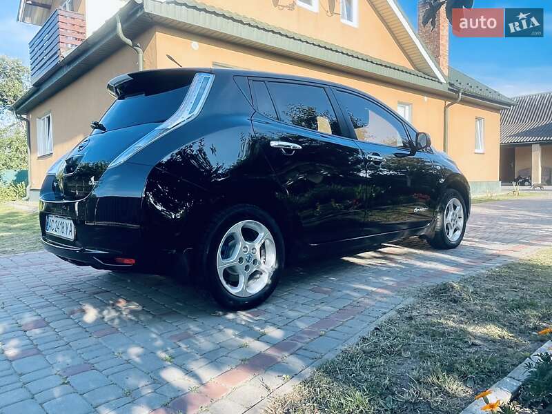 Хетчбек Nissan Leaf 2012 в Любомлі