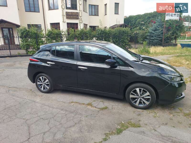 Хэтчбек Nissan Leaf 2022 в Виннице