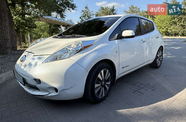 Хетчбек Nissan Leaf 2013 в Дніпрі
